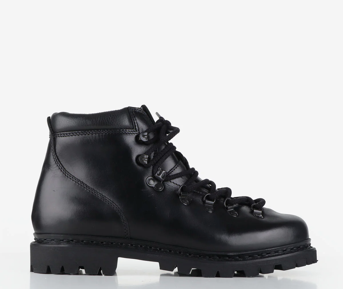 PARABOOT AVORIAZ MOUNTAIN BOOT- LISSE NOIR MATTE PARABOOT AVORIAZ MOUNTAIN BOOT- LISSE NOIR MATTE