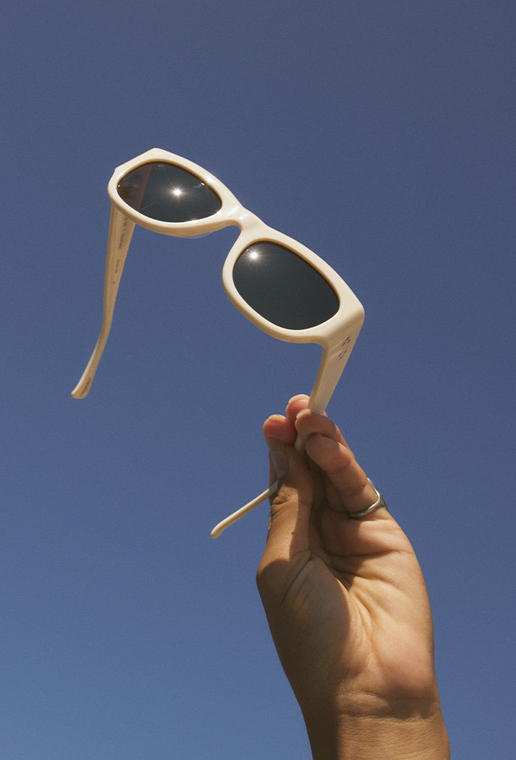 SUNGLASSES