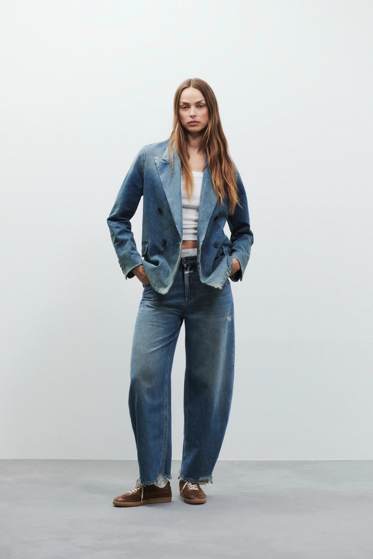 CLOSED JAZZIE BARREL LEG DENIM - MID BLUE