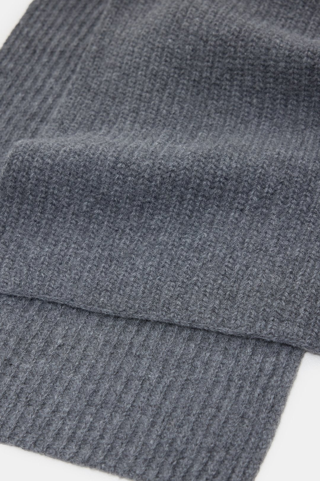 CLOSED UNISEX PURE WOOL SCARF - 5 COLORS