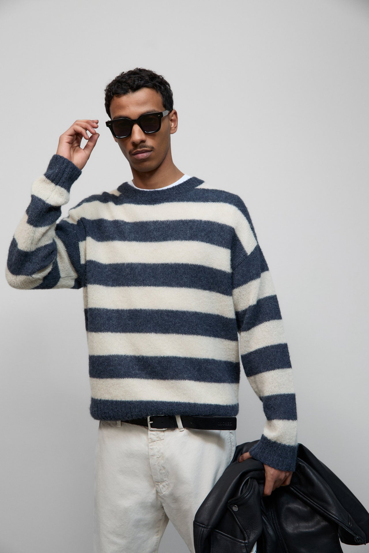 CLOSED MENS STRIPED KNITTED JUMPER - SMOKEY BLUE