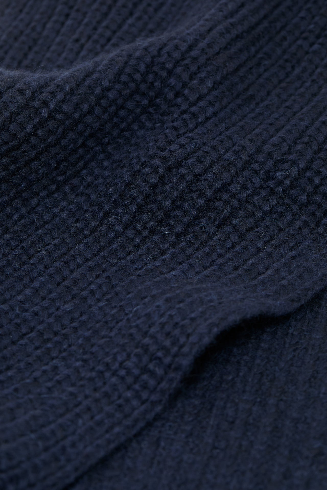 CLOSED WOMENS SCARF IN ALPACA BLEND YARN - 3 COLORS