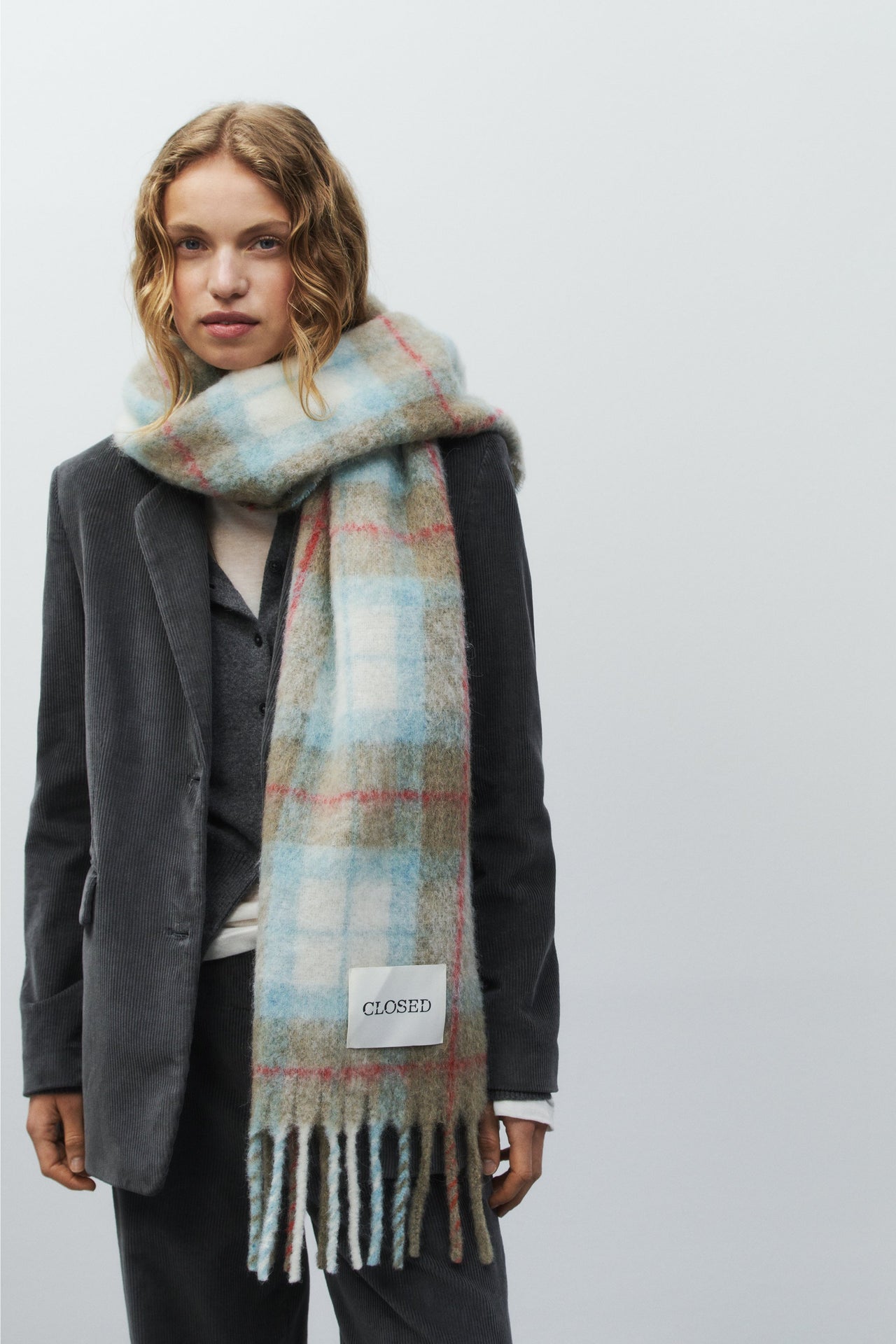 CLOSED WOMENS CHECKERED SCARF IN ALPACA MIX - 2 COLORS