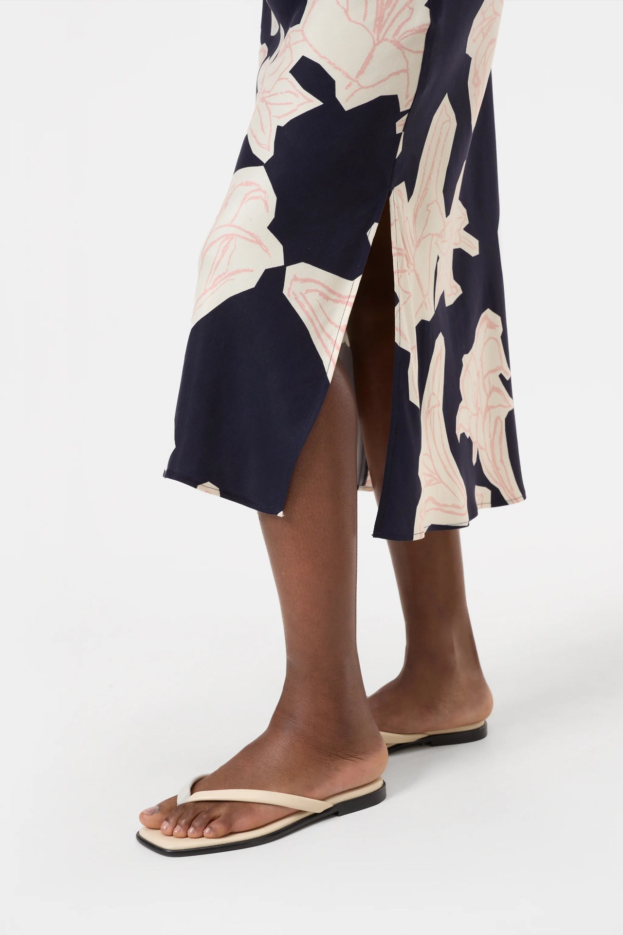 CLOSED WOMENS MIDI SKIRT WITH FLOWER PRINT - DARK NIGHT