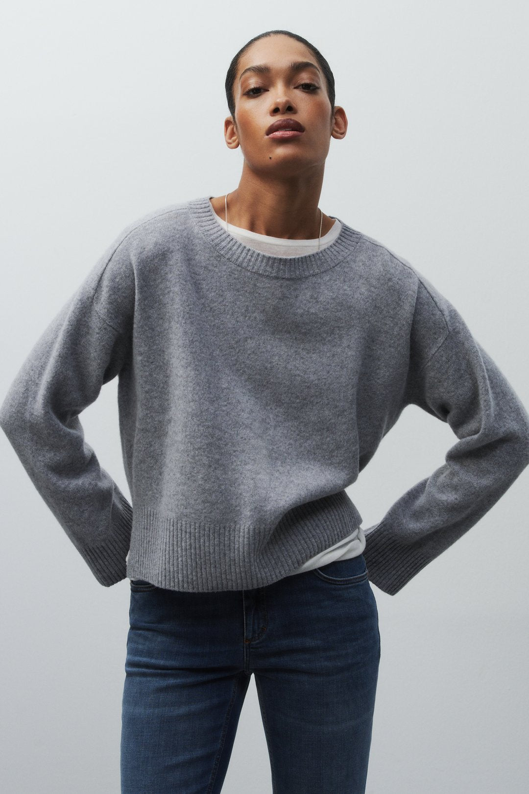 CLOSED WOMENS ROUND NECK WOOL SWEATER - 2 COLORS