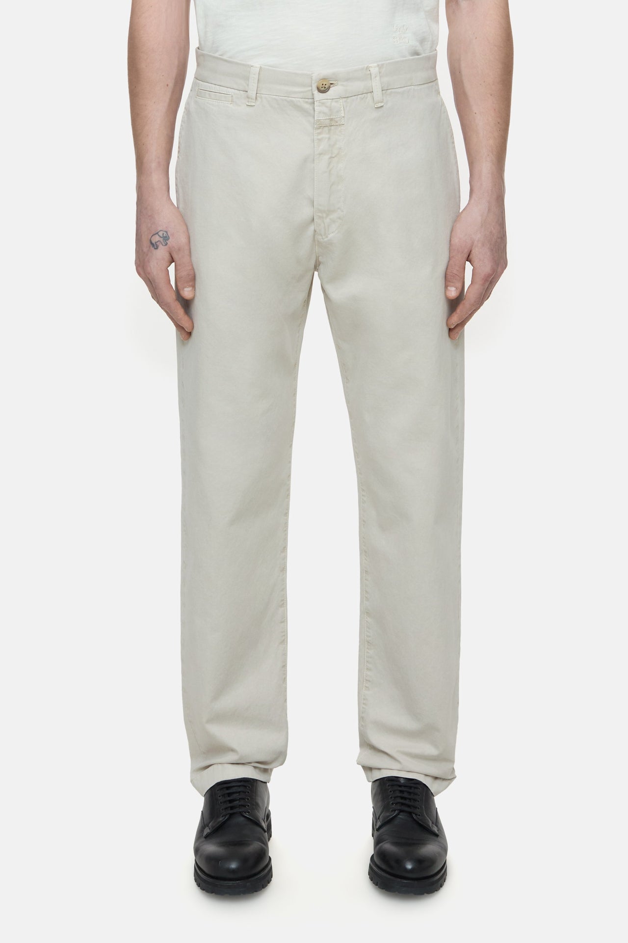 CLOSED MENS TACOMA TAPERED REGULAR PANTS - TONKA BEIGE