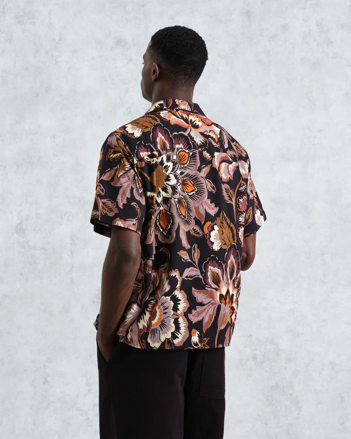 WAX LONDON WINTER BOTANICAL DIDCOT SS SHIRT - BLACK/MULTI