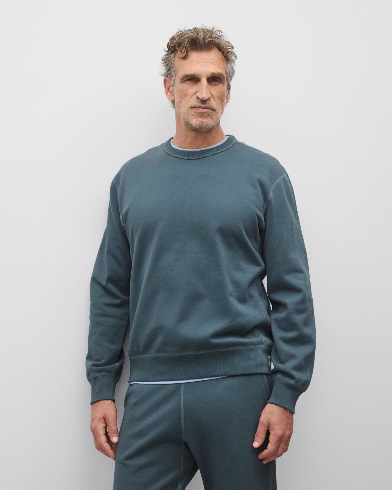 REIGNING CHAMP MIDWEIGHT TERRY STANDARD CREWNECK - 4 COLORS