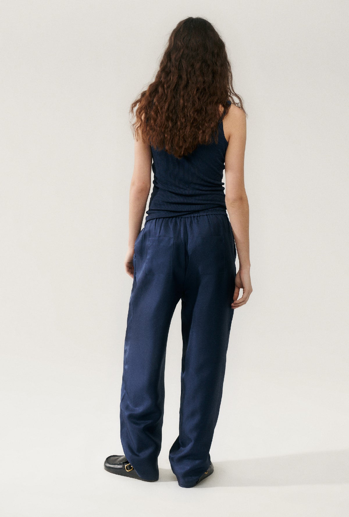 SILK LAUNDRY TWILL SLOUCH PANTS - MIDNIGHT