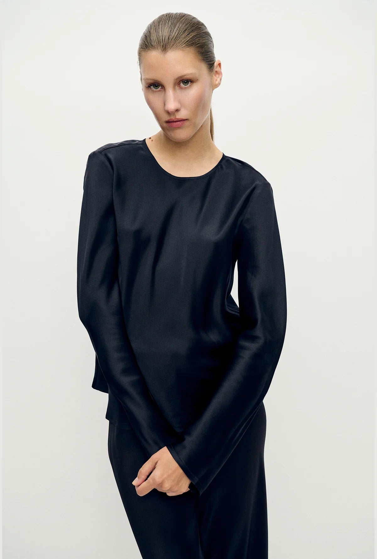 SILK LAUNDRY LONG SLEEVE BIAS TOP - 2 COLORS