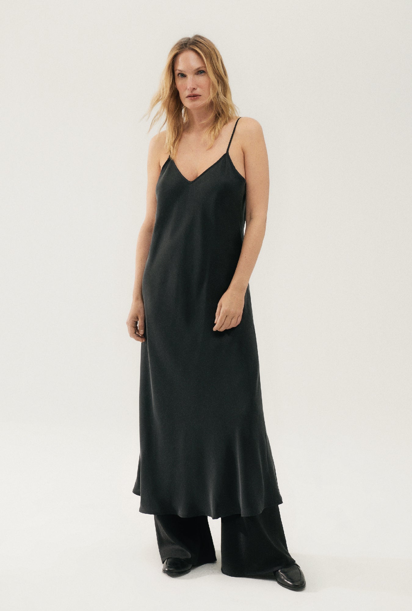 SILK LAUNDRY 90S SLIP DRESS - 7 COLORS SILK LAUNDRY 90S SLIP DRESS - 7 COLORS