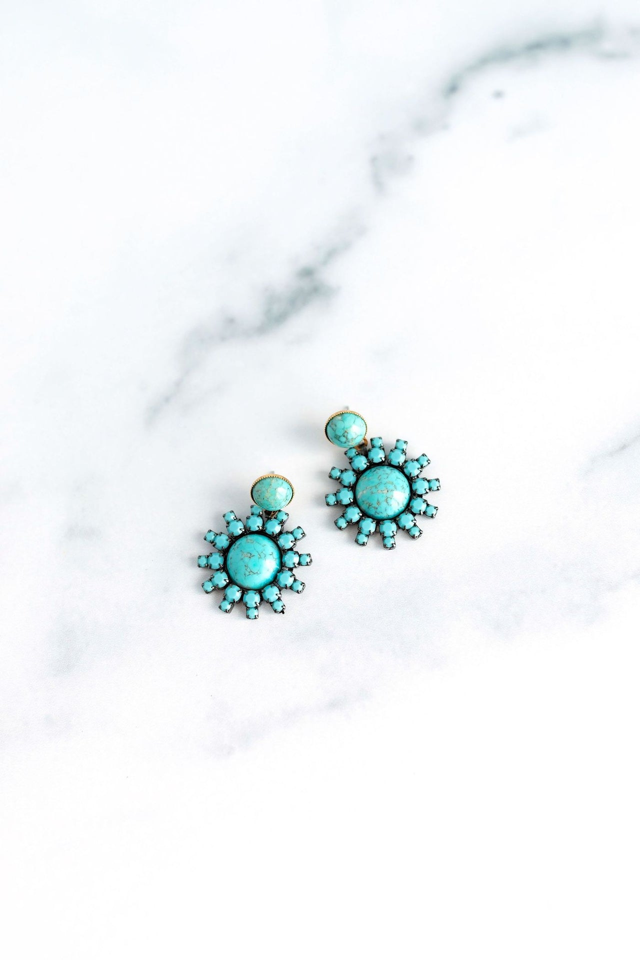 ELIZABETH COLE ROSCOE EARRINGS- AVAILABLE IN 2 COLORS