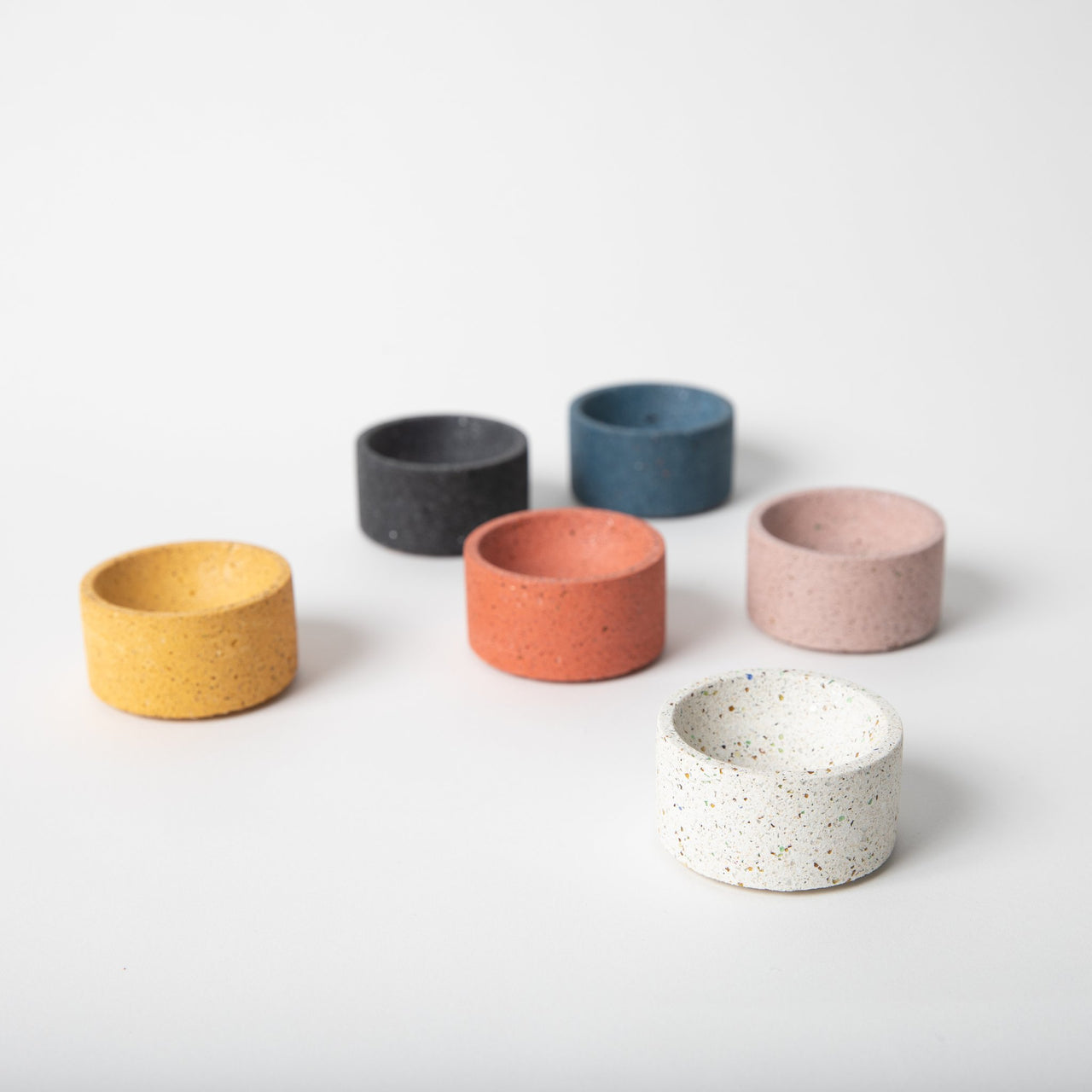 PRETTI.COOL INCENSE HOLDER TERRAZZO - BLACK
